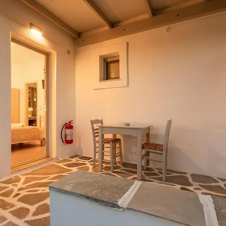 Lavender Minimal Apartment Aliki (Paros)