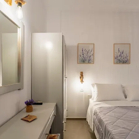 Lavender Minimal * Aliki (Paros)