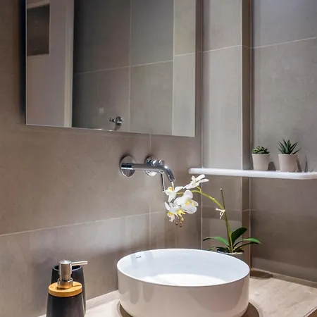 Lavender Minimal Apartment Aliki (Paros)