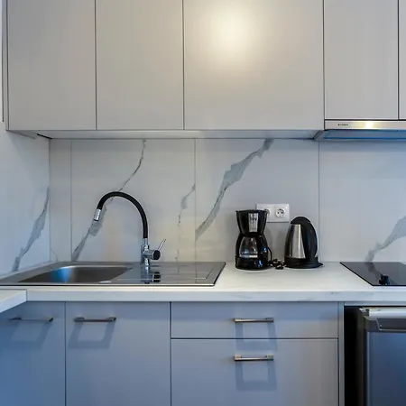 Lavender Minimal * Aliki (Paros)