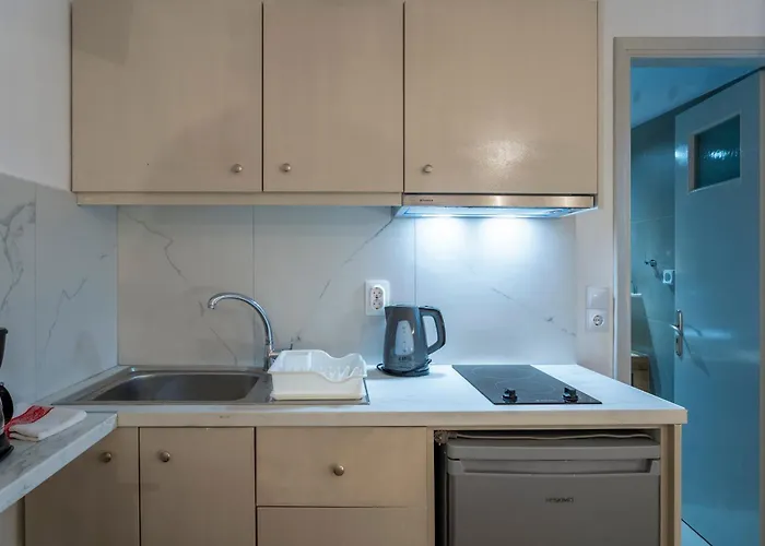 Lavender Minimal Apartman Alikí